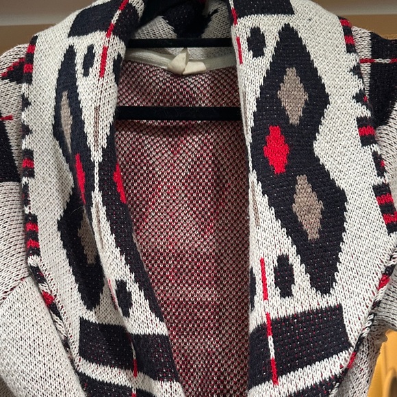 Anthropologie Moth Black and Red Aztec Patterned Sweater Coat - Picture 8 of 10
